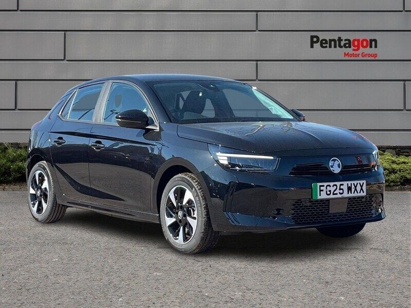 Diamond black New 2025 Vauxhall Corsa-e Design Edition Hatchback | £16,490 (Good price) - Image 1/3