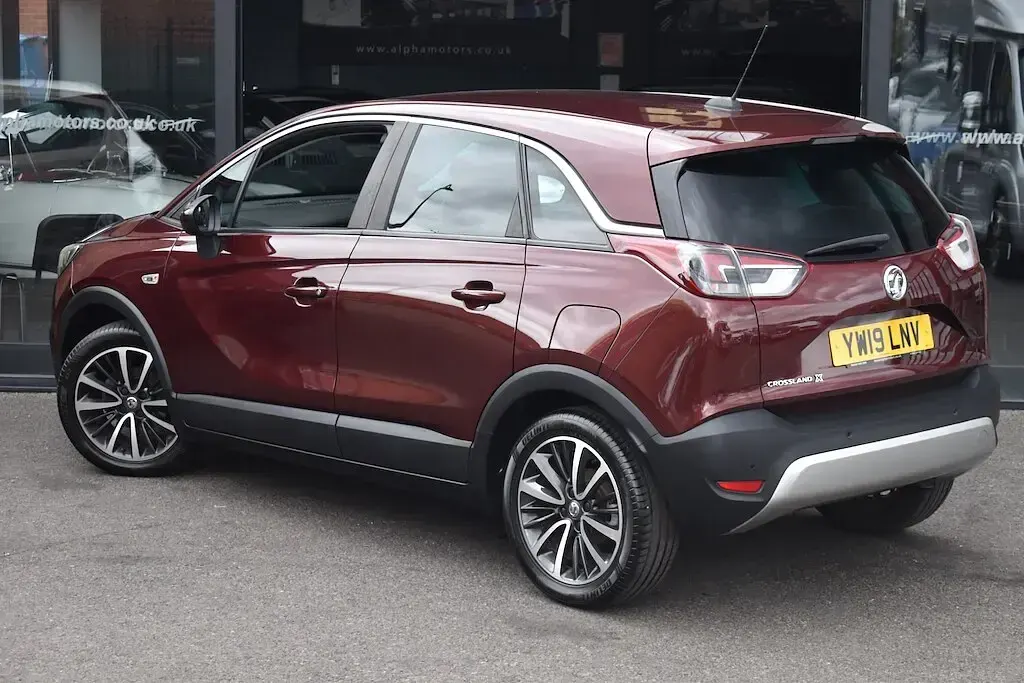 Used Vauxhall Crossland X Elite 81 HP (59 kW) 2019 Red SUV