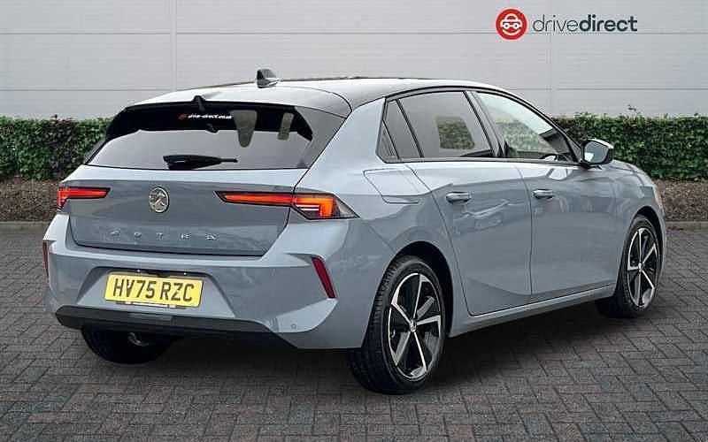 Used Vauxhall Astra Ultimate 131 HP (96 kW) 2025 Additional metallic  graphic grey Hatchback