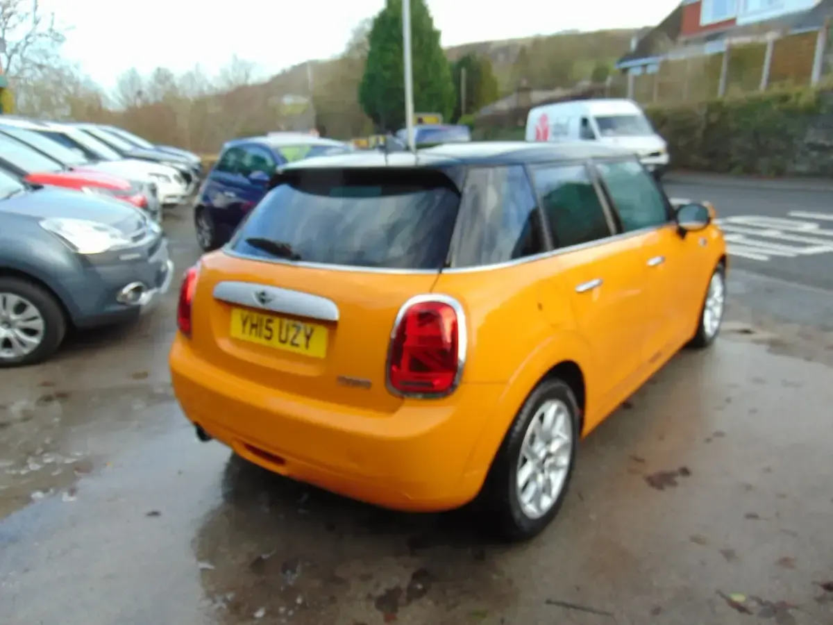 Used Mini Cooper Hatch 136 HP (100 kW) 2015 Orange Hatchback