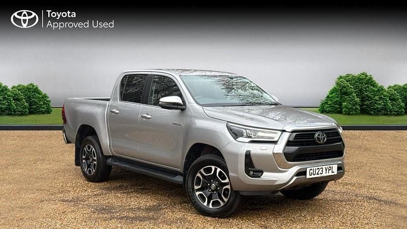 Used Toyota HiLux 204 HP (150 kW) 2023 Silver blade Pickup