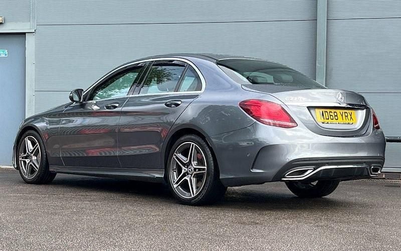 Used Mercedes C220 AMG Line Premium 194 HP (142 kW) 2019 Sedan