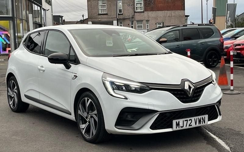 Solid glacier white Used 2022 Renault Clio V RS Line Hatchback | £13,516 (Fair price) - Image 1/4