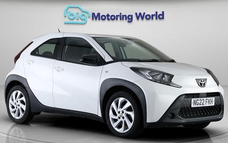 Used Toyota Aygo X PURE 72 HP (52 kW) 2025 SUV