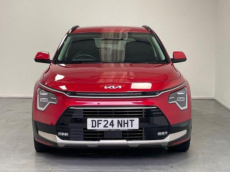 Used Kia Niro 2024 Red SUV