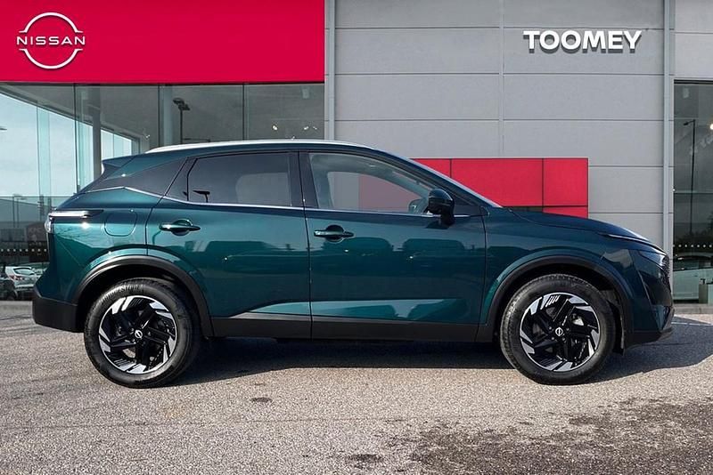Used Nissan Qashqai N-Connecta 2025 Green SUV