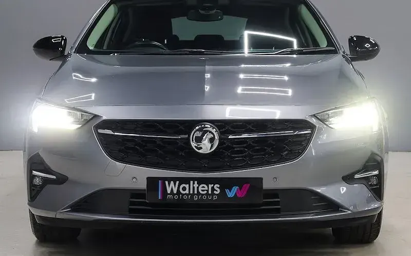 Second-hand Vauxhall Insignia Sport 122 CP (89 kW) 2020 Hatchback