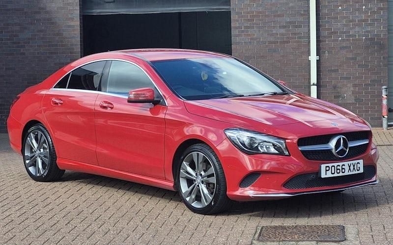 Usado Mercedes CLA200 136 HP (100 kW) 2016 Sedan