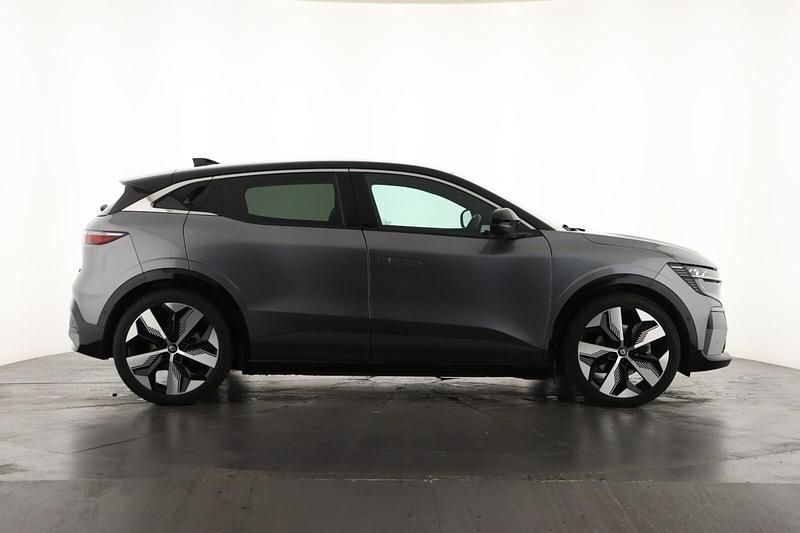 Used Renault Megane E-Tech Komfort 160 kW (218 HP) 2025 Grey/black  Hatchback