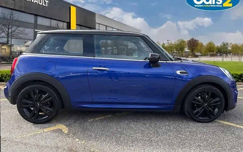Used Mini Cooper Hatch 136 HP (100 kW) 2020 Blue Hatchback