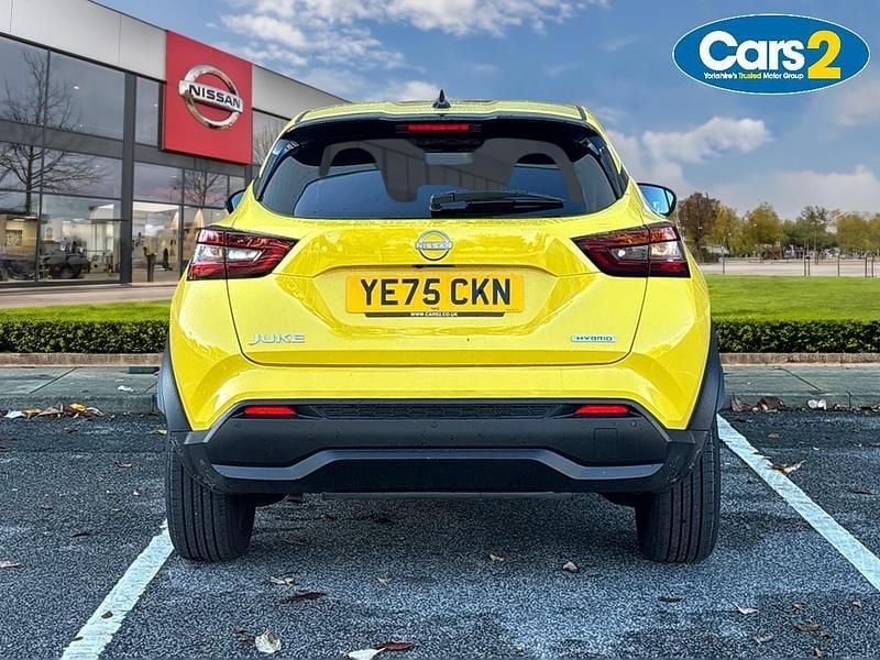Used Nissan Juke N-Connecta 143 HP (105 kW) 2025 Yellow SUV
