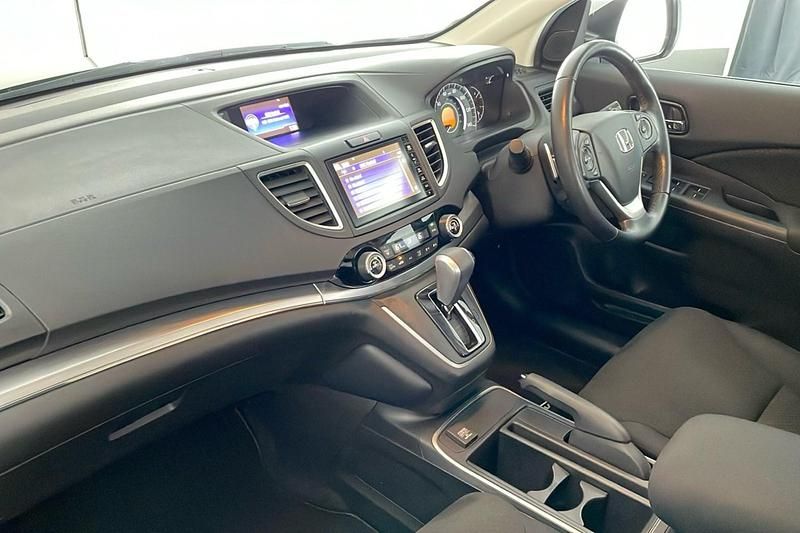 Used Honda CR-V SE Plus 155 HP (114 kW) 2018 Lunar silver SUV