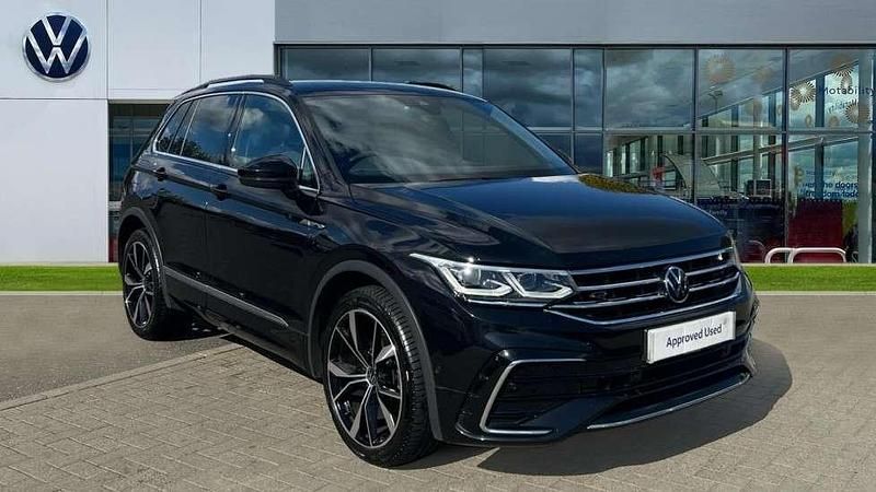 Black Used 2023 VW Tiguan R-line SUV | £24,510 (Good price) - Image 1/4