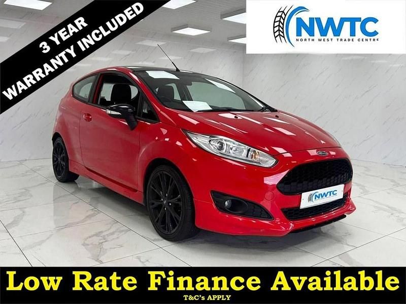 Red Used 2016 Ford Fiesta Zetec Hatchback | £6,795 (Fair price) - Image 1/4