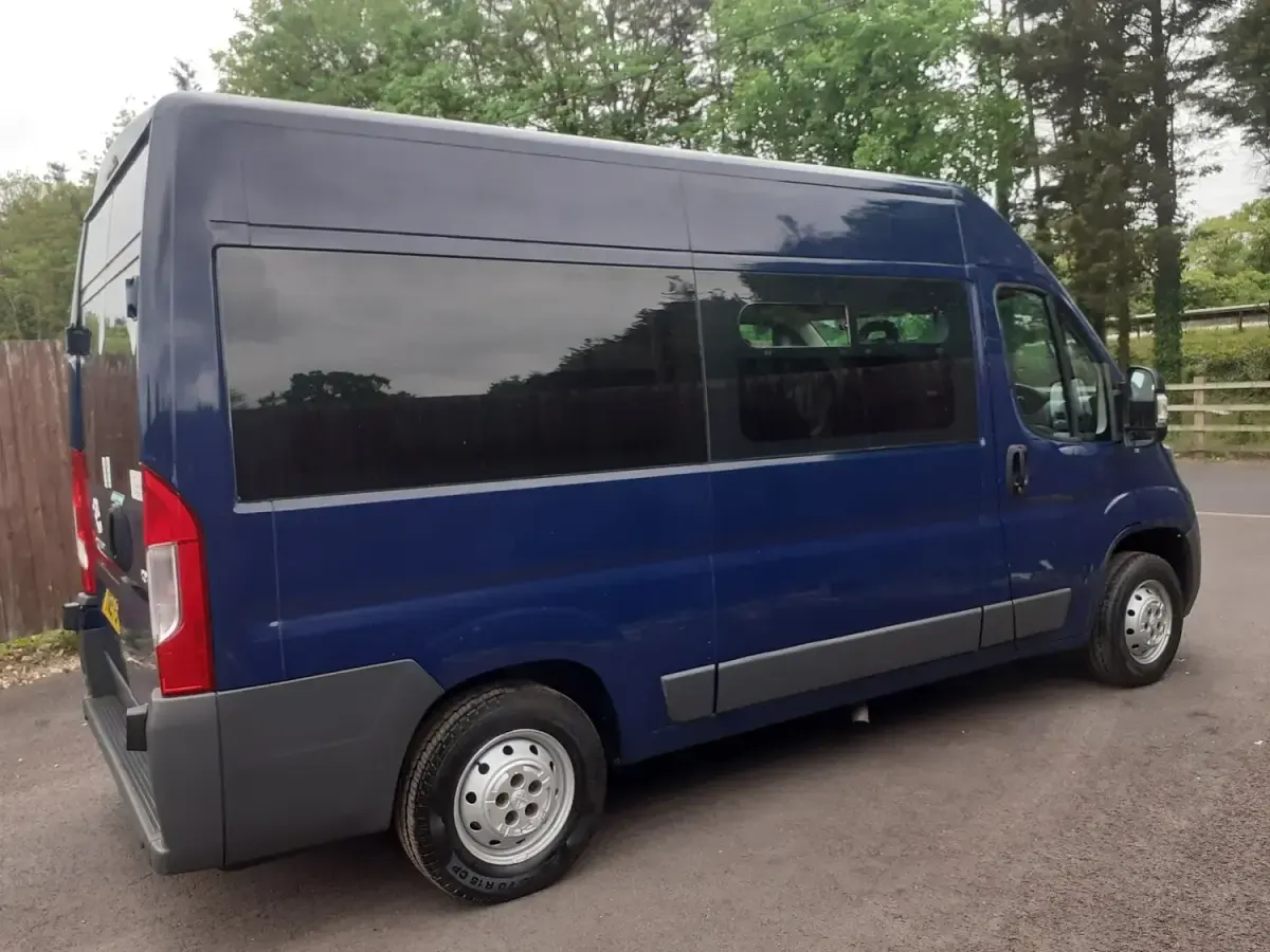Käytetty Peugeot Boxer 130 HP (95 kW) 2015 Sininen Van