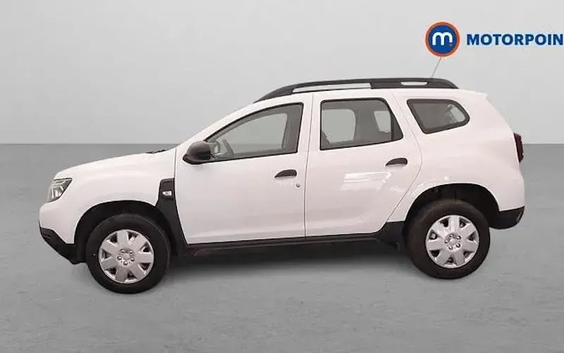 Used Dacia Duster Essentiel 90 HP (66 kW) 2022 White SUV