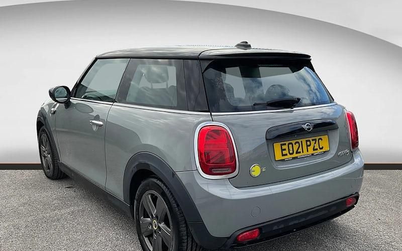 Used Mini Cooper Level 1 135 kW (184 HP) 2023 Hatchback