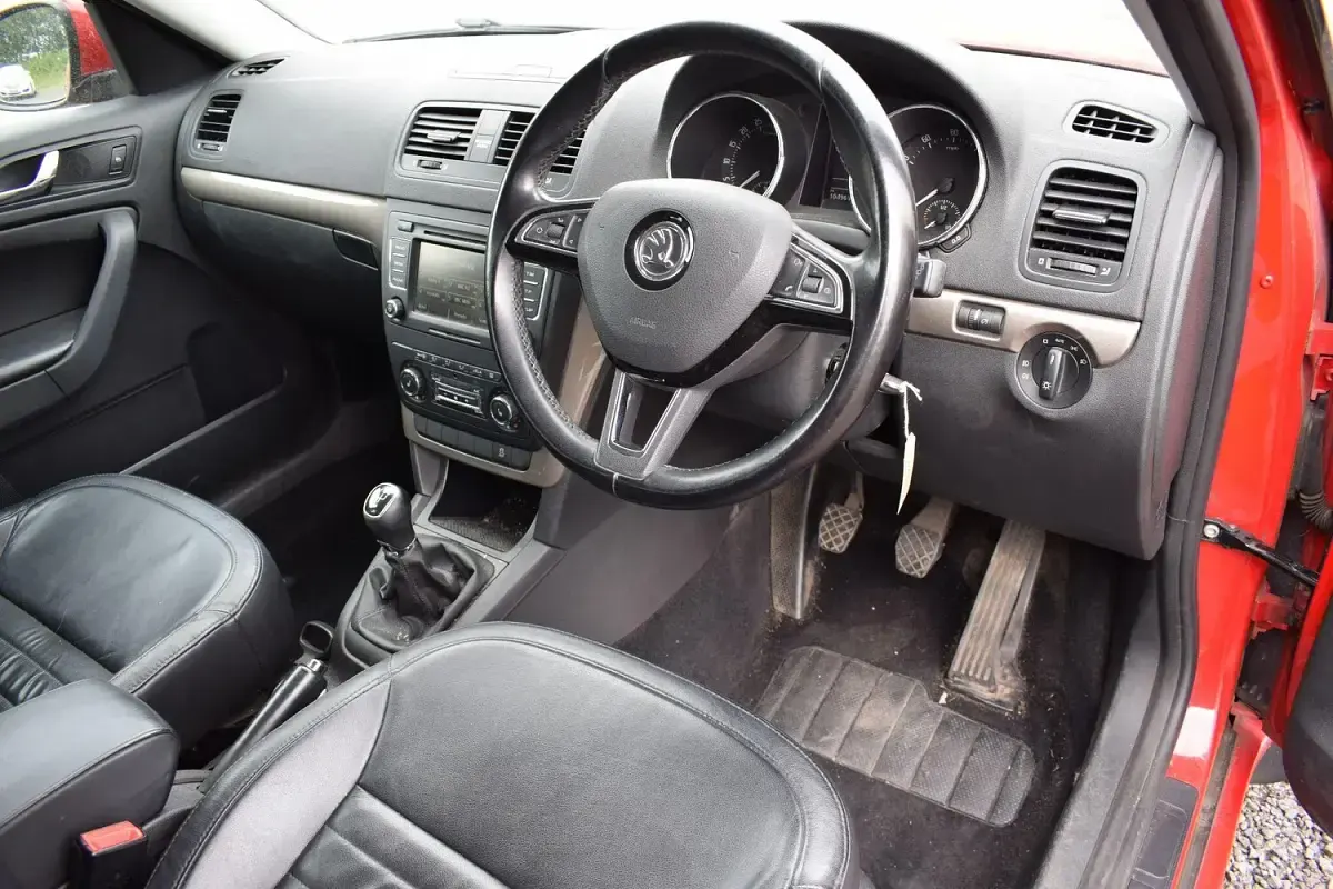 Used Skoda Yeti Elegance 150 HP (110 kW) 2014 Red SUV