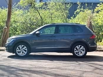 Usado VW Tiguan Life 150 CV (110 kW) 2021 Gris SUV
