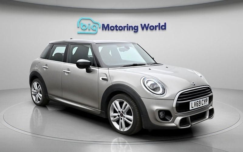 Used Mini Cooper Hatch 136 HP (100 kW) 2019 Silver Hatchback