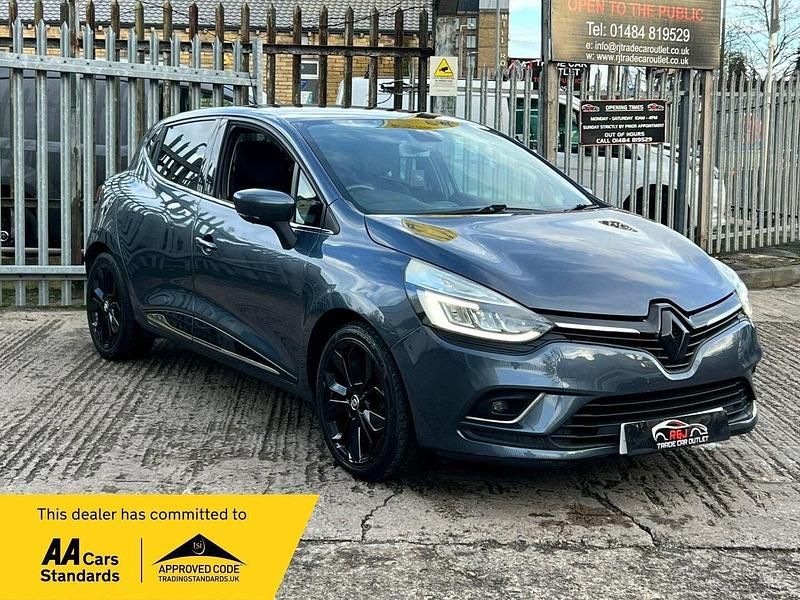 Used Renault Clio IV Dynamique 2018 Grey Hatchback