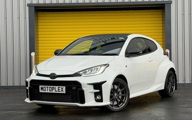 White Used 2021 Toyota Yaris Hatchback | £26,995 (Fair price) - Image 1/4