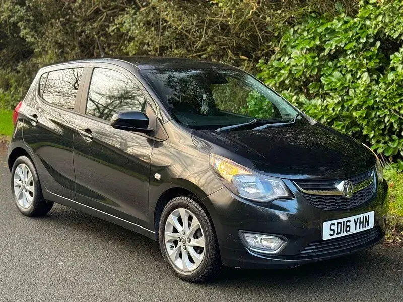 Used Vauxhall Viva 75 HP (55 kW) 2016 Black Hatchback