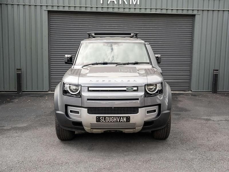 Używany Land Rover Defender S 250 KM (183 kW) 2022 Szary SUV