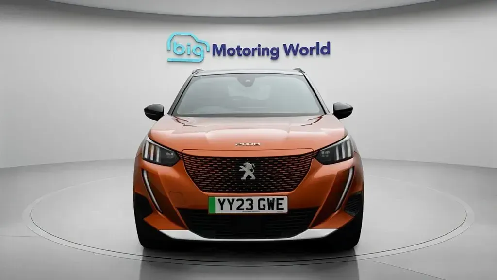 Second-hand Peugeot e-2008 GT 100 kW (136 CP) 2023 SUV