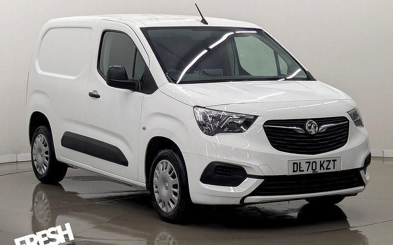 White jade Used 2020 Vauxhall Combo Sportive MPV | £8,199 (Fair price) - Image 1/4