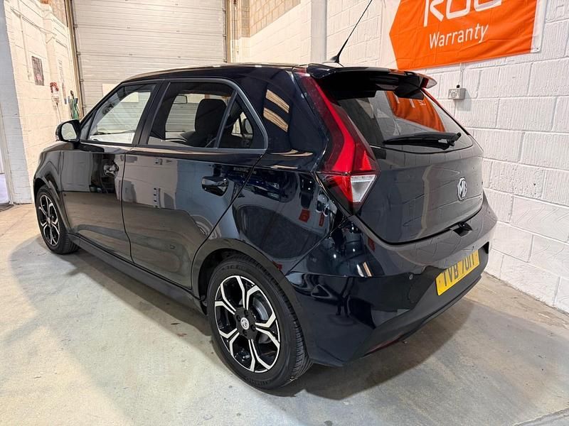 Usado MG MG3 Excite 106 HP (77 kW) 2022 Preto Citadino