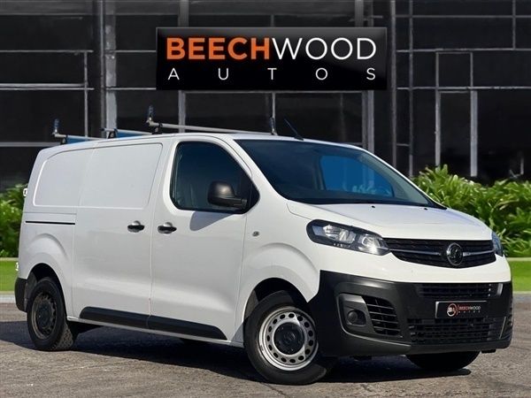 White Used 2021 Vauxhall Vivaro Edition Van | £11,100 (Good price) - Image 1/1