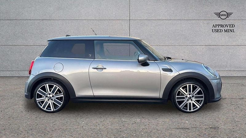 Used Mini Cooper Exclusive 134 HP (98 kW) 2023 Silver Hatchback