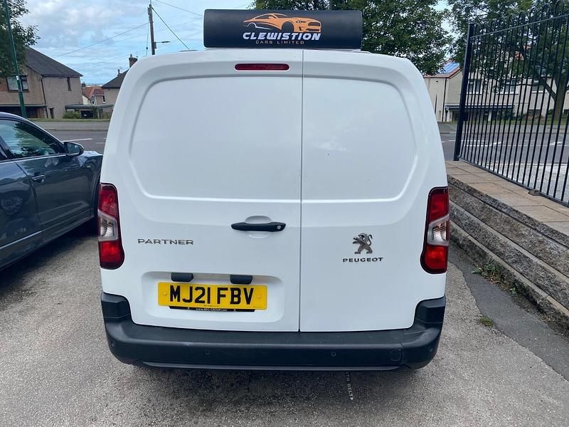 Used Peugeot Partner 2021 White MPV