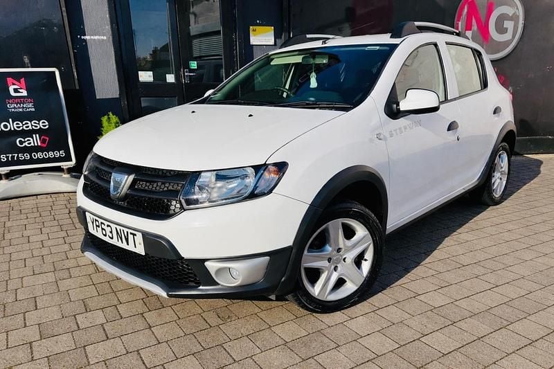 Used Dacia Sandero Ambiance 90 HP (66 kW) 2013 White Hatchback
