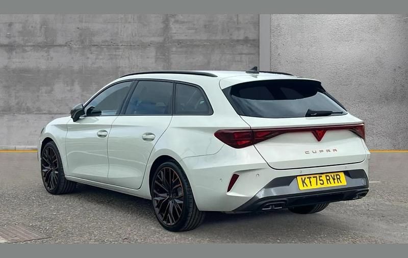 Nuevo Cupra Leon 147 CV (108 kW) 2026 Gris Familiar