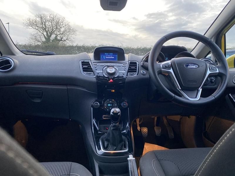 Used Ford Fiesta Titanium 2016 Yellow Hatchback