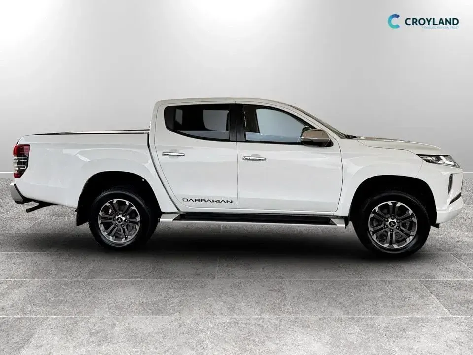 Used Mitsubishi L200 150 HP (110 kW) 2020 White Pickup