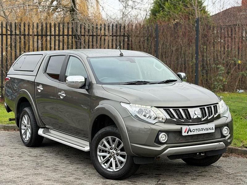 Green Used 2019 Mitsubishi L200 Pickup | £13,995 (Fair price) - Image 1/1