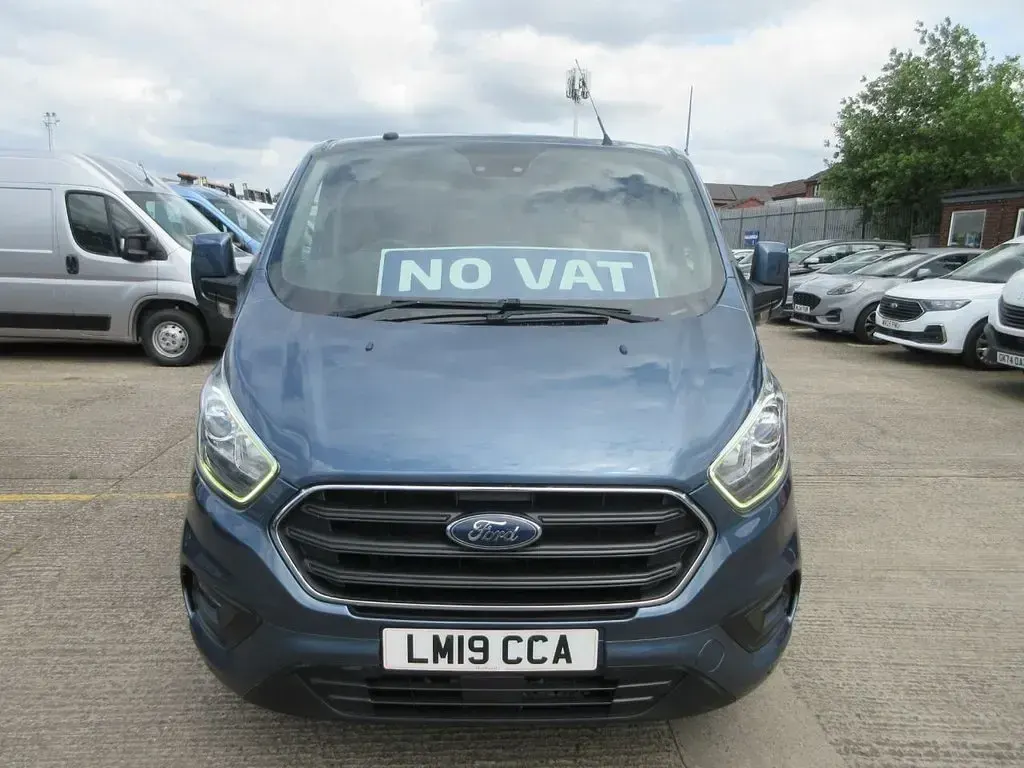 Used Ford Transit Custom Limited 170 HP (125 kW) 2019 Blue Van