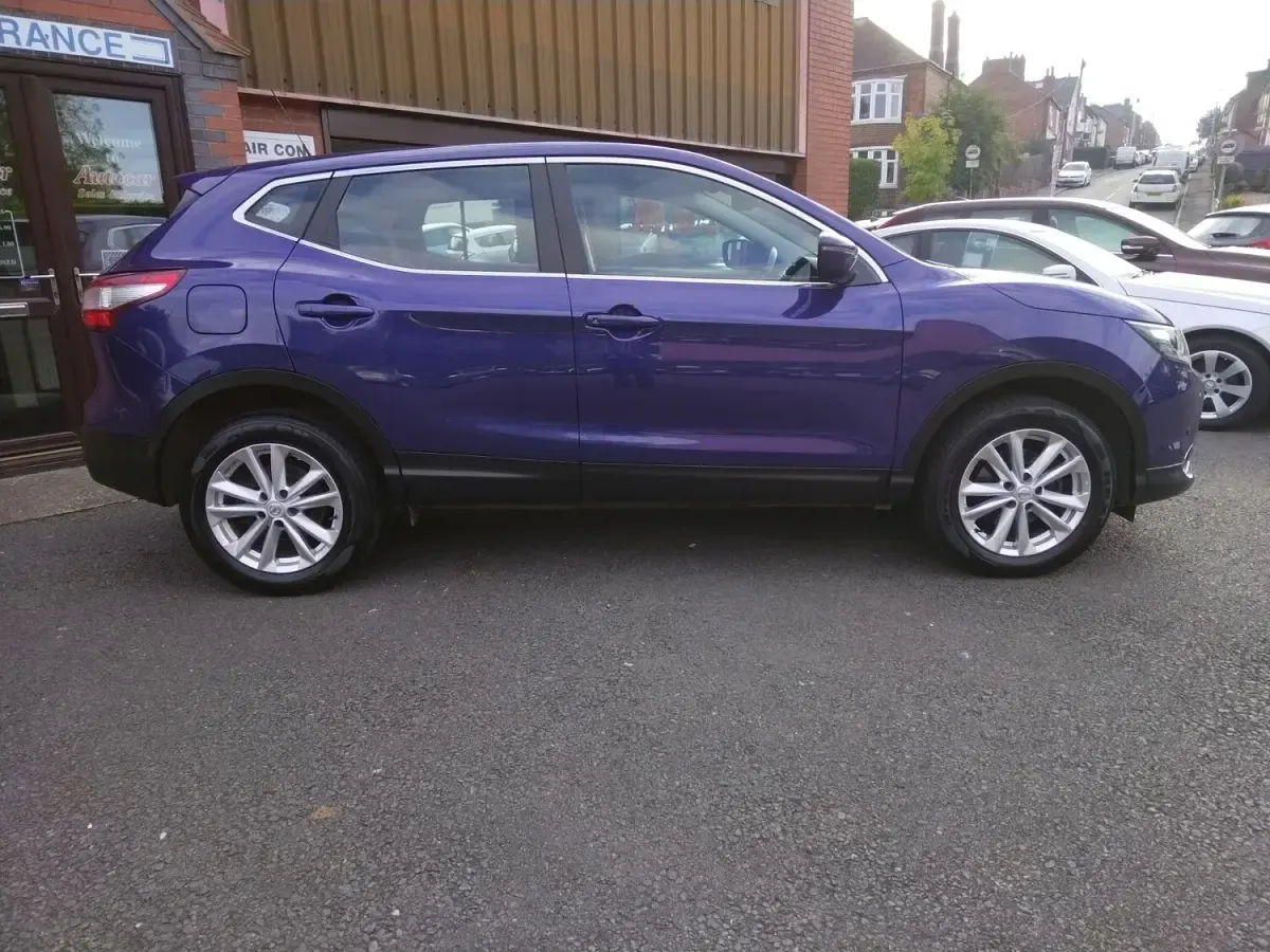 Used Nissan Qashqai Acenta 2017 Blue SUV