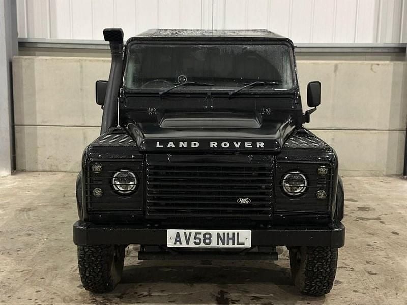 Used Land Rover Defender 122 HP (89 kW) 2008 Black Estate