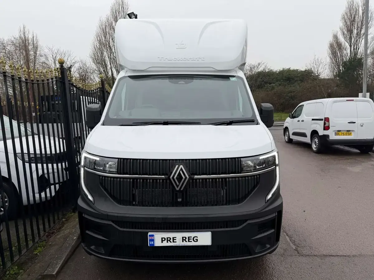 New Renault Master 150 HP (110 kW) 2025 White Cabriolet