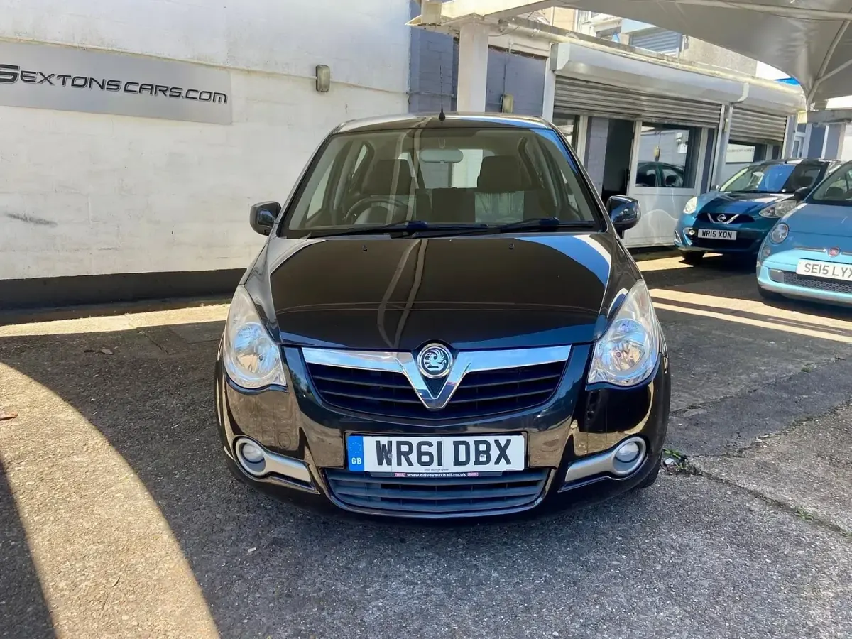 Used Vauxhall Agila S 65 HP (47 kW) 2011 Black MPV
