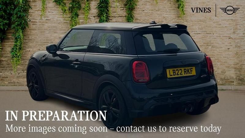 Used Mini John Cooper Works Hatch 231 HP (169 kW) 2022 Green Hatchback