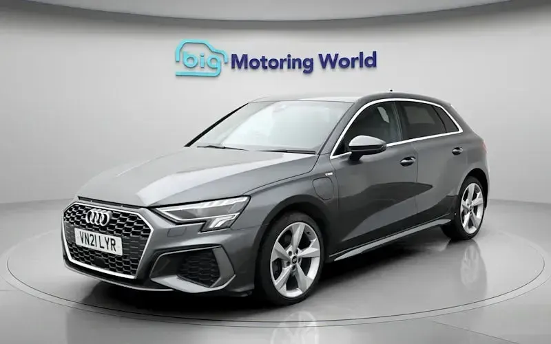 Usado Audi A3 Sportback e-tron S-Line 204 CV (150 kW) 2025 Utilitario