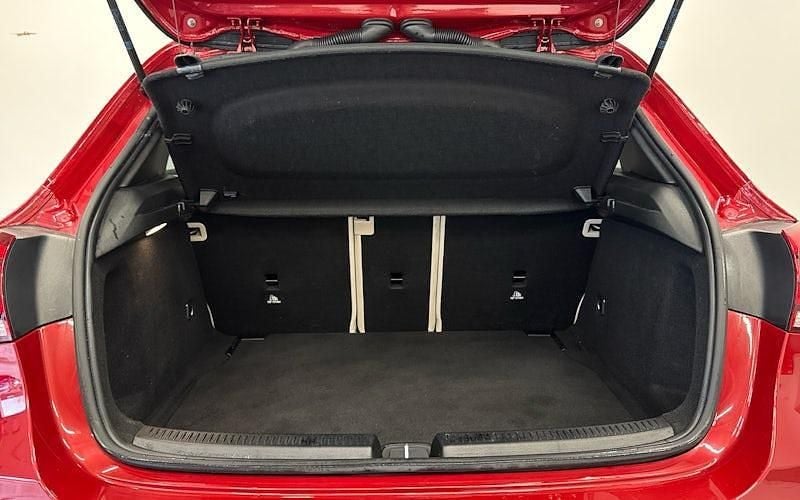 Used Mercedes A180 Executive 136 HP (100 kW) 2021 Red Hatchback