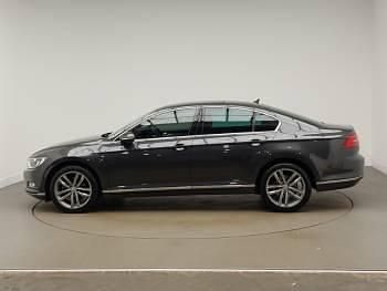Usado VW Passat GT 150 HP (110 kW) 2017 Cinzento Sedan