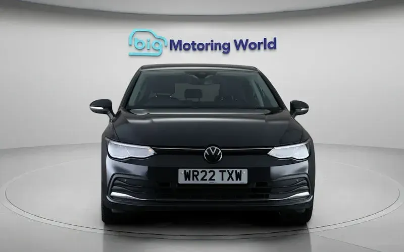 Second-hand VW Golf VIII Active 131 CP (96 kW) 2021 Gri Hatchback