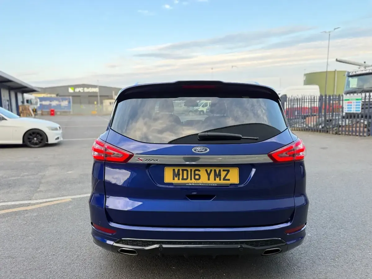 Usado Ford S-MAX Sport 2016 Azul Monovolume